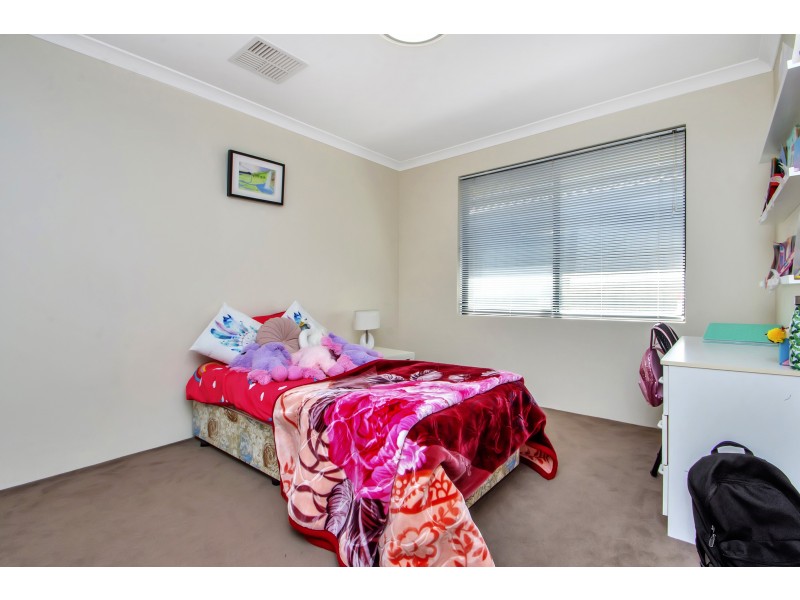 6 VIVANTE LOOP, Landsdale WA 6065