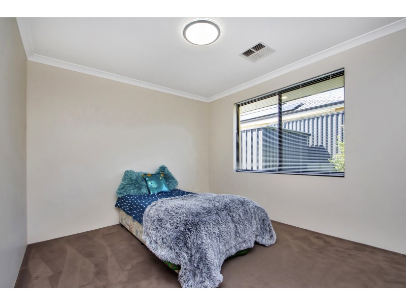 6 VIVANTE LOOP, Landsdale WA 6065