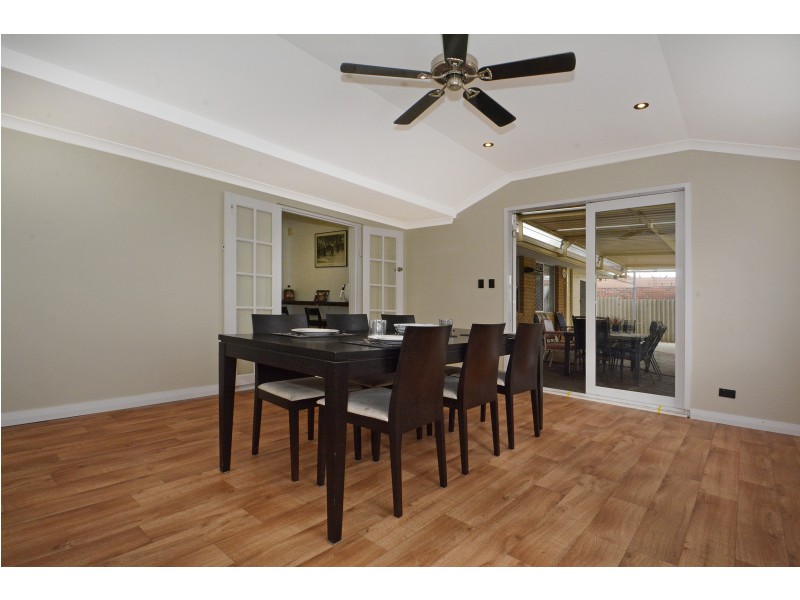 15 GAYFORD WAY, Girrawheen WA 6064