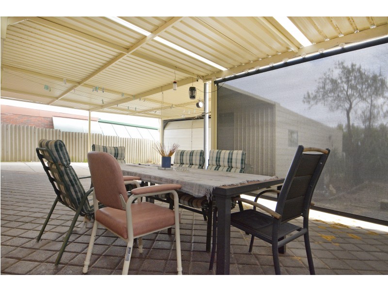 15 GAYFORD WAY, Girrawheen WA 6064