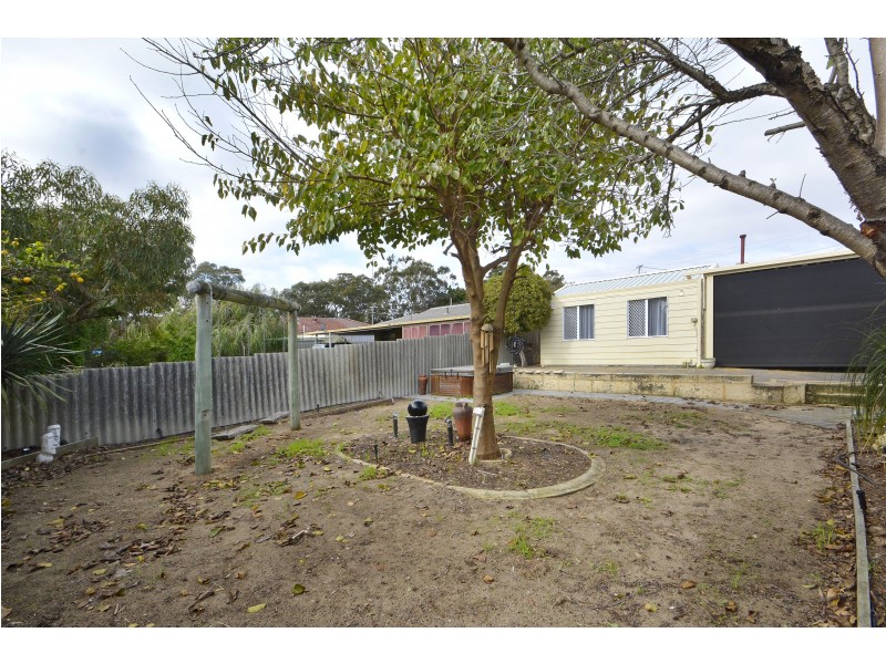 15 GAYFORD WAY, Girrawheen WA 6064