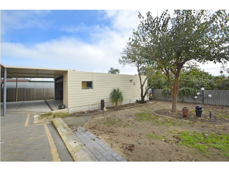 15 GAYFORD WAY, Girrawheen WA 6064