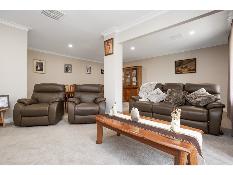 8 Ballart Way, Dianella WA 6059