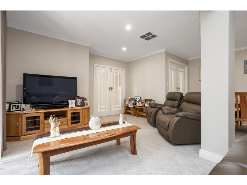 8 Ballart Way, Dianella WA 6059