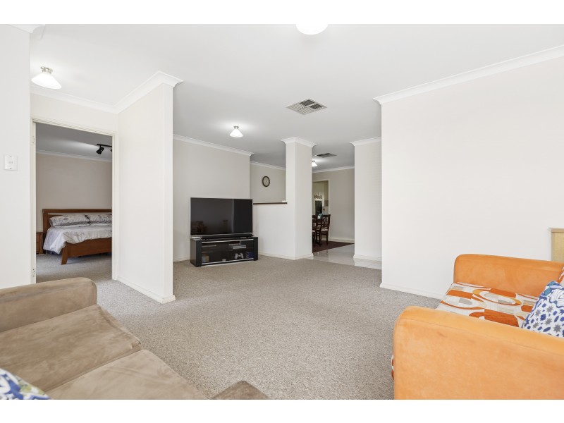 69 PELICAN PARADE, Ballajura WA 6066