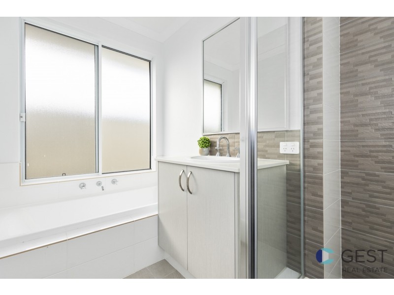 32 Media Crescent, Banksia Grove WA 6031