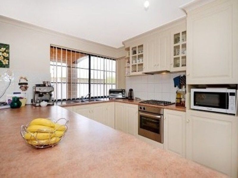 2/389 Hector Street, Yokine WA 6060