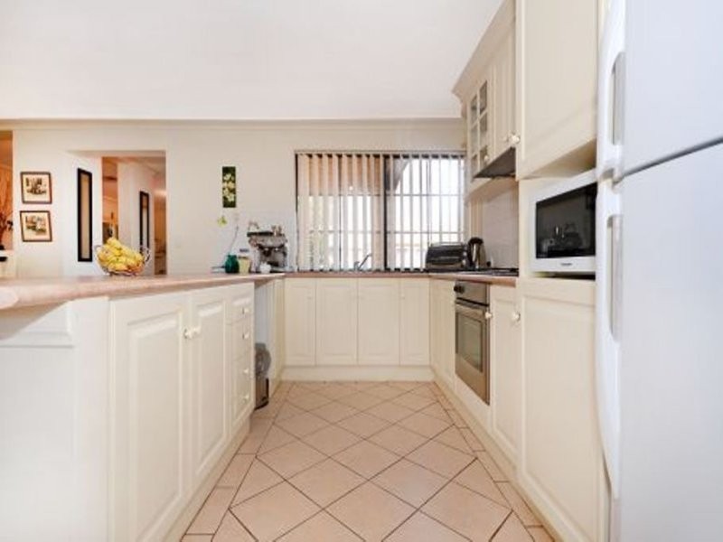 2/389 Hector Street, Yokine WA 6060