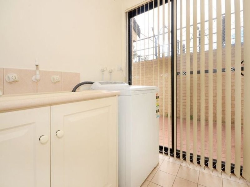 2/389 Hector Street, Yokine WA 6060