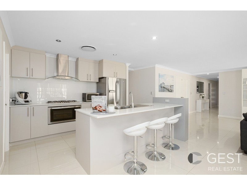 6 SCARVACI RISE, Landsdale WA 6065