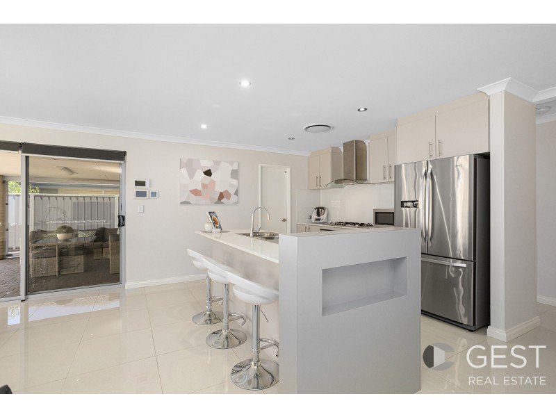 6 SCARVACI RISE, Landsdale WA 6065