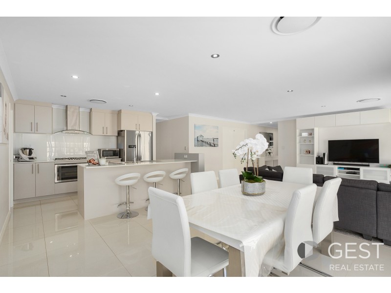 6 SCARVACI RISE, Landsdale WA 6065