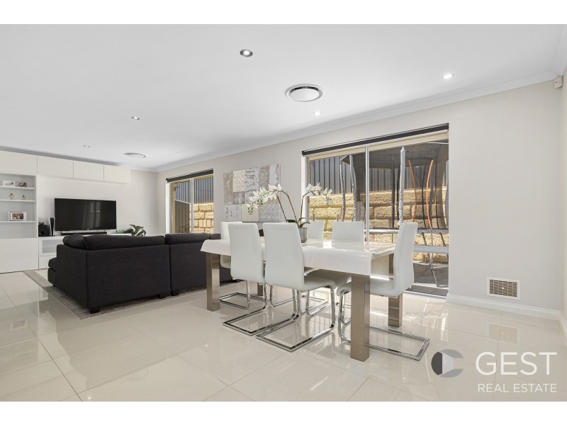 6 SCARVACI RISE, Landsdale WA 6065