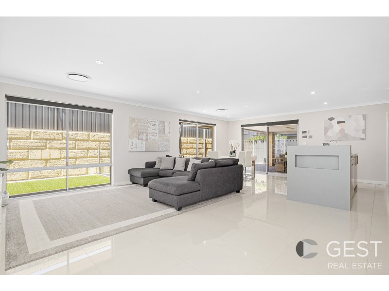 6 SCARVACI RISE, Landsdale WA 6065