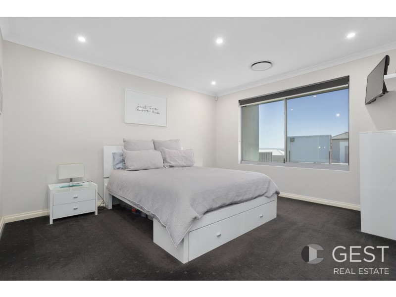 6 SCARVACI RISE, Landsdale WA 6065