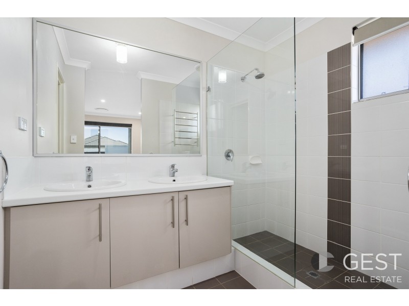 6 SCARVACI RISE, Landsdale WA 6065