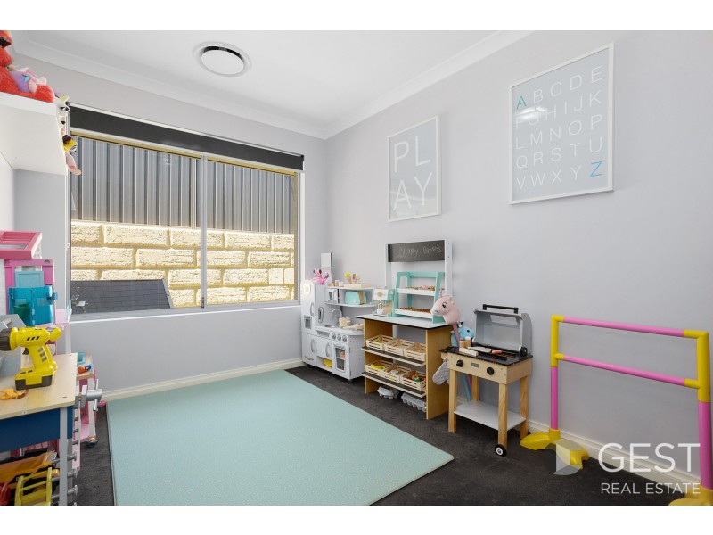 6 SCARVACI RISE, Landsdale WA 6065