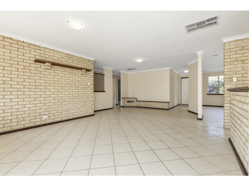 19 PEAK VIEW, Ballajura WA 6066