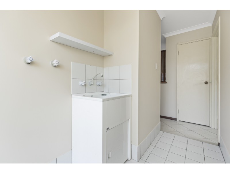 19 PEAK VIEW, Ballajura WA 6066