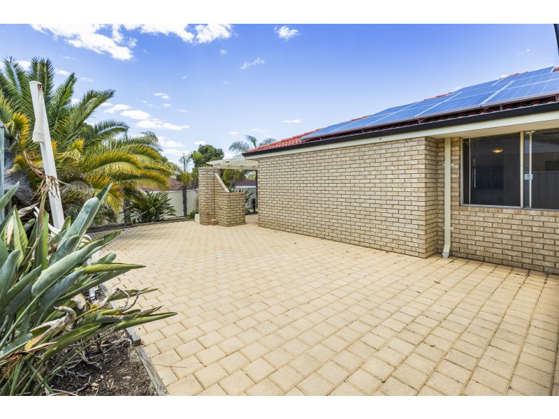 19 PEAK VIEW, Ballajura WA 6066