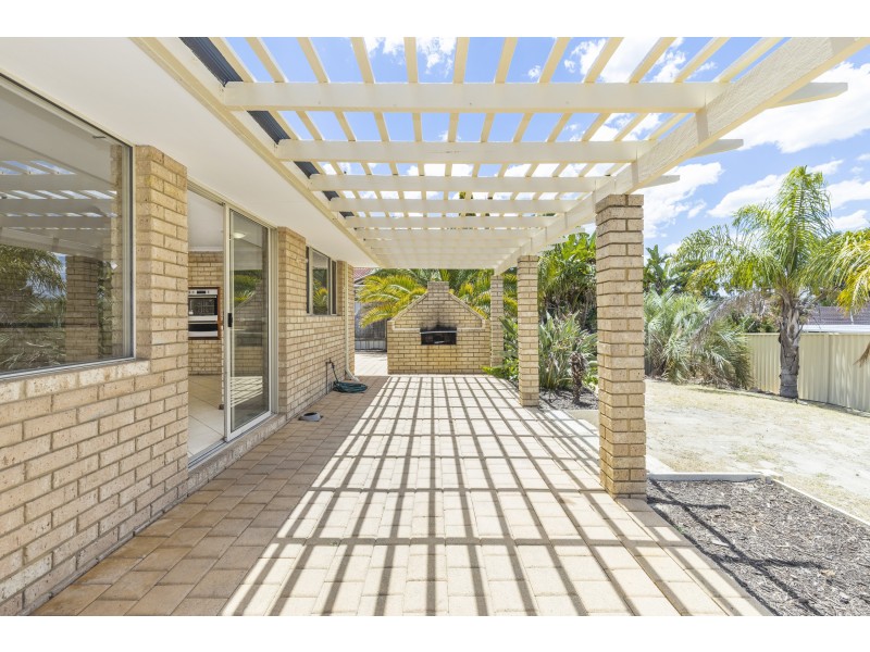 19 PEAK VIEW, Ballajura WA 6066