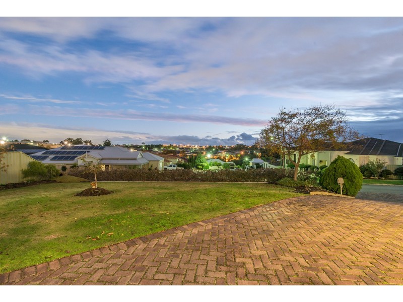 51 RAYNER DRIVE, Landsdale WA 6065