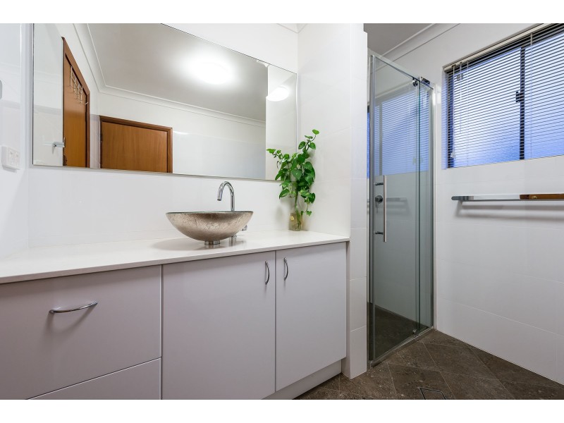 51 RAYNER DRIVE, Landsdale WA 6065