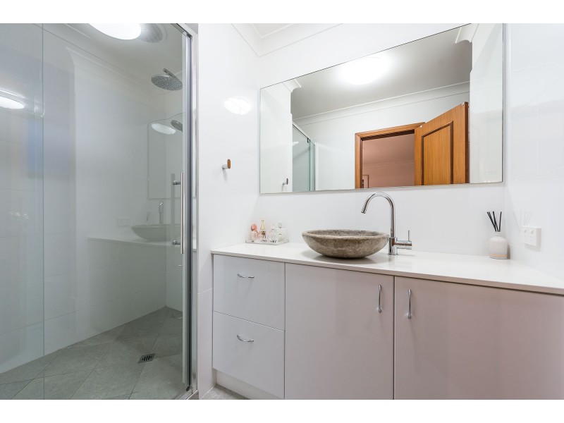 51 RAYNER DRIVE, Landsdale WA 6065