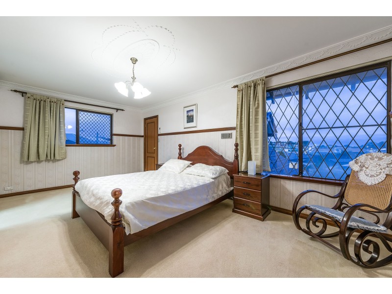 51 RAYNER DRIVE, Landsdale WA 6065