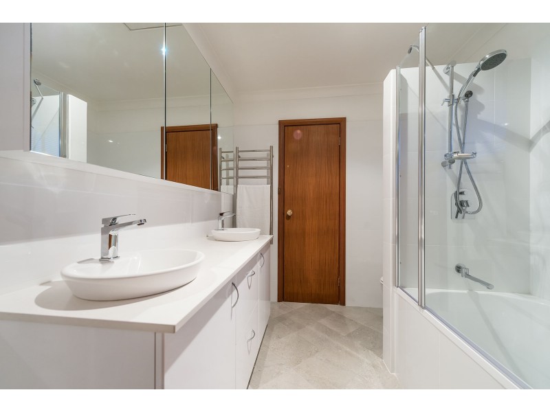 51 RAYNER DRIVE, Landsdale WA 6065