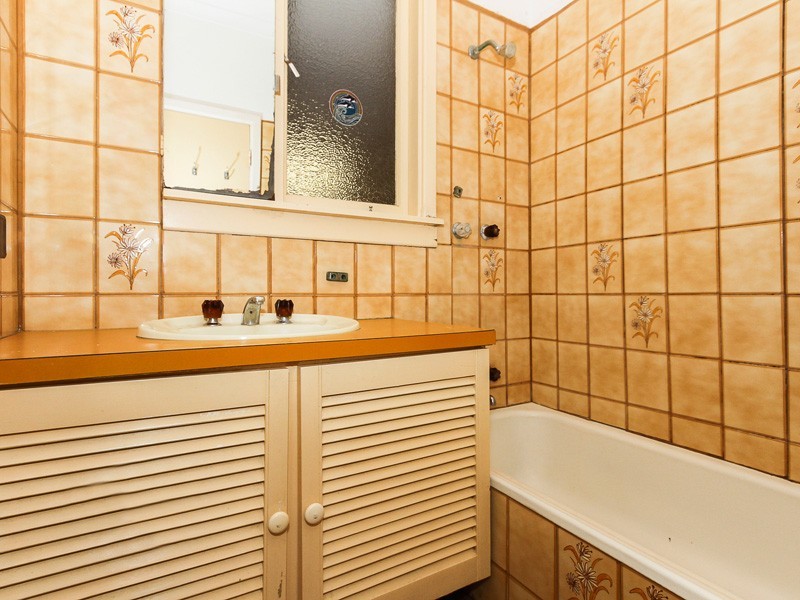 8 COMPTON STREET, Balga WA 6061