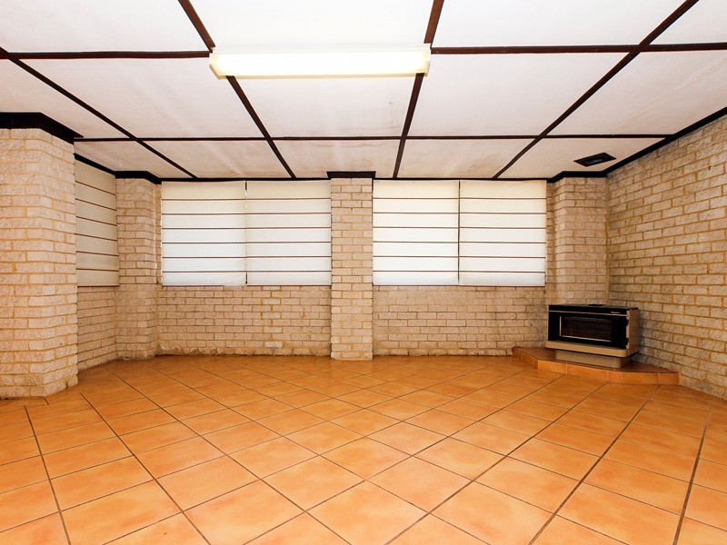 8 COMPTON STREET, Balga WA 6061