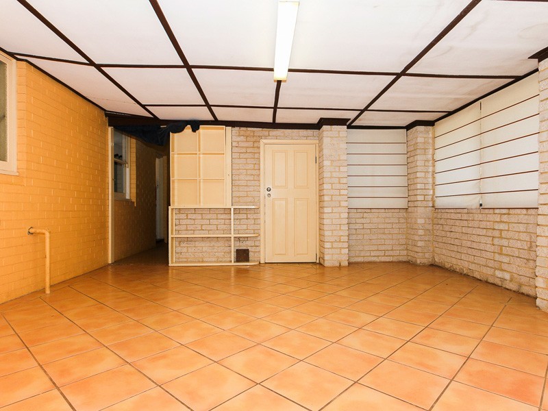 8 COMPTON STREET, Balga WA 6061