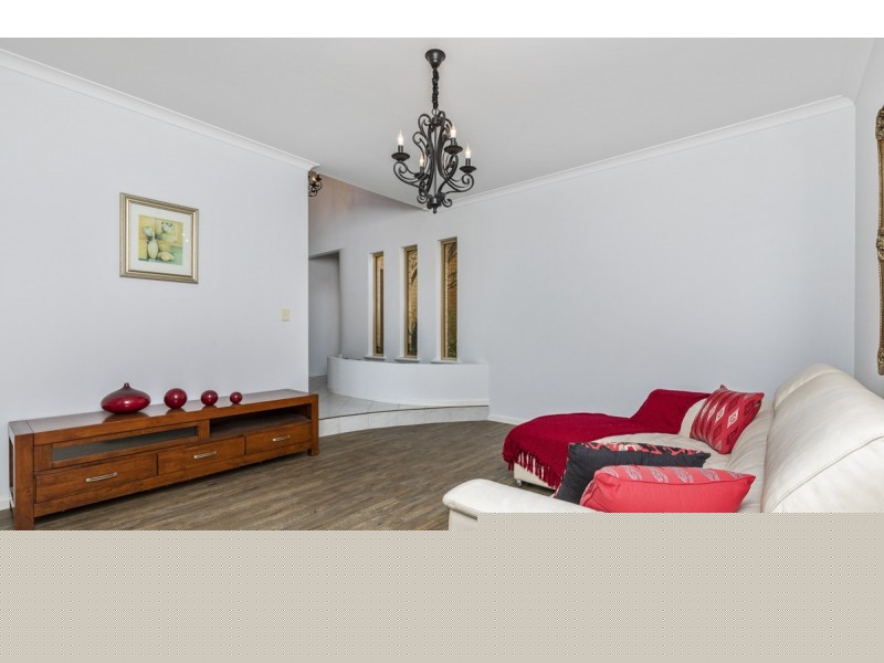 11 QUAIL GROVE, Ballajura WA 6066