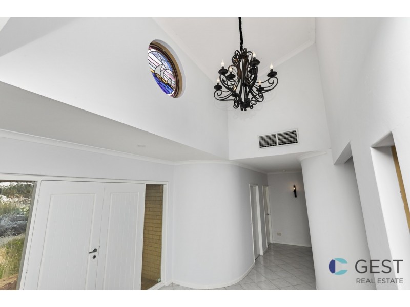 11 QUAIL GROVE, Ballajura WA 6066