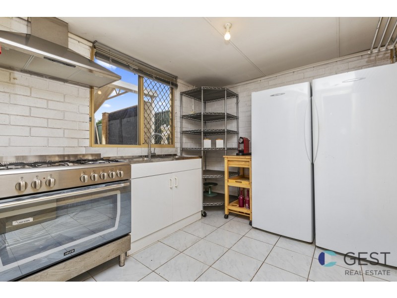 11 QUAIL GROVE, Ballajura WA 6066