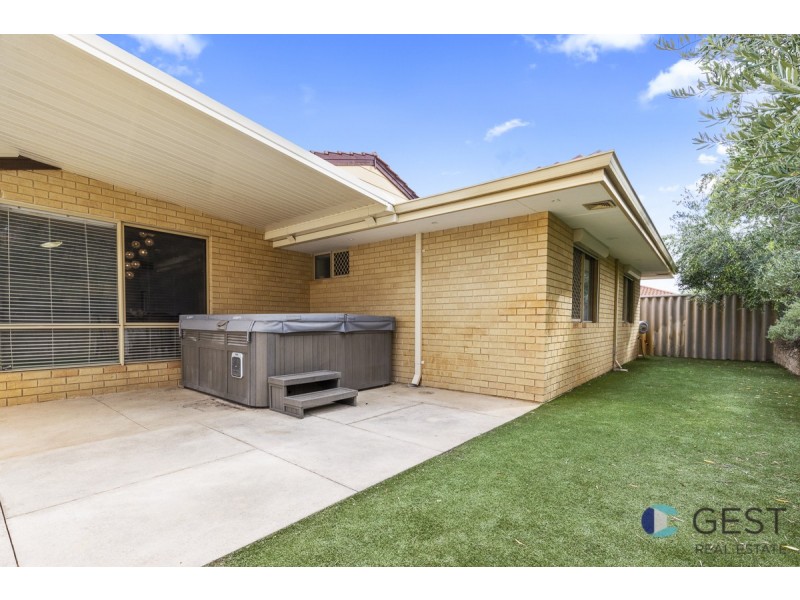 11 QUAIL GROVE, Ballajura WA 6066