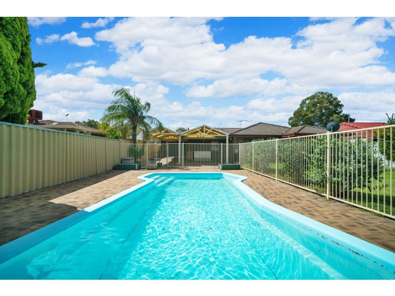 172 MORLEY DRIVE, Eden Hill WA 6054