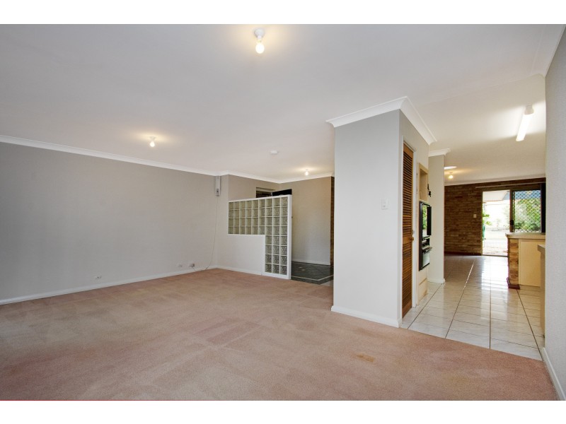 3A WHITCOMBE WAY, Alexander Heights WA 6064