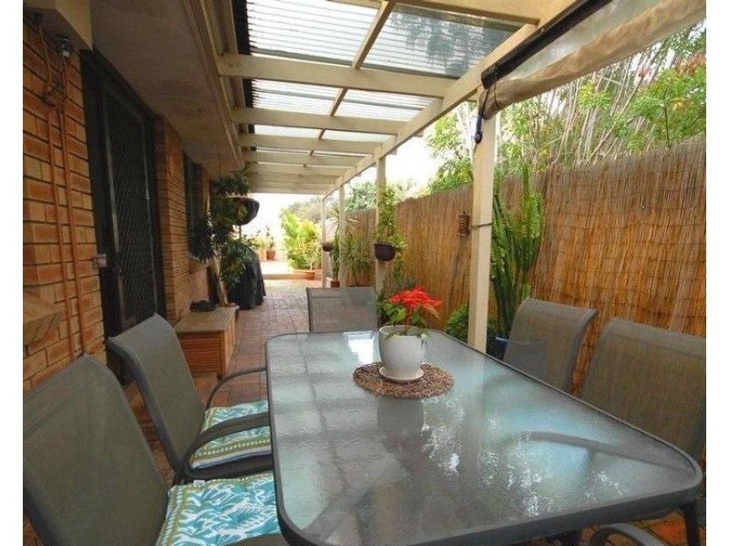 4/2 NAGEL PLACE, Dianella WA 6059