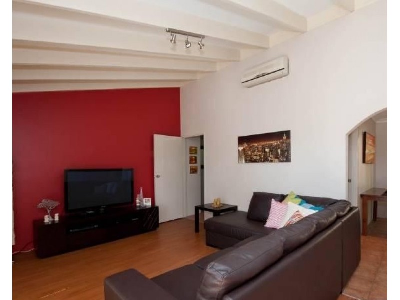 4/2 NAGEL PLACE, Dianella WA 6059