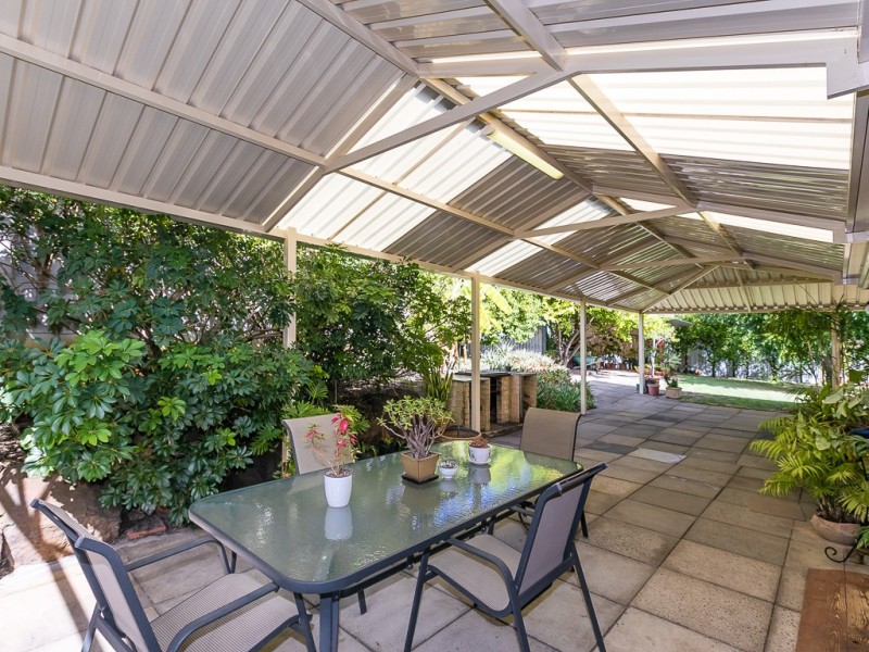 6 SITTANA PLACE, Beechboro WA 6063