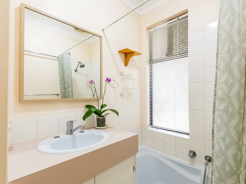 6 SITTANA PLACE, Beechboro WA 6063