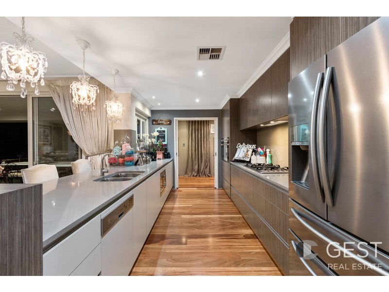 16 MONTICELLO MEANDER, Landsdale WA 6065