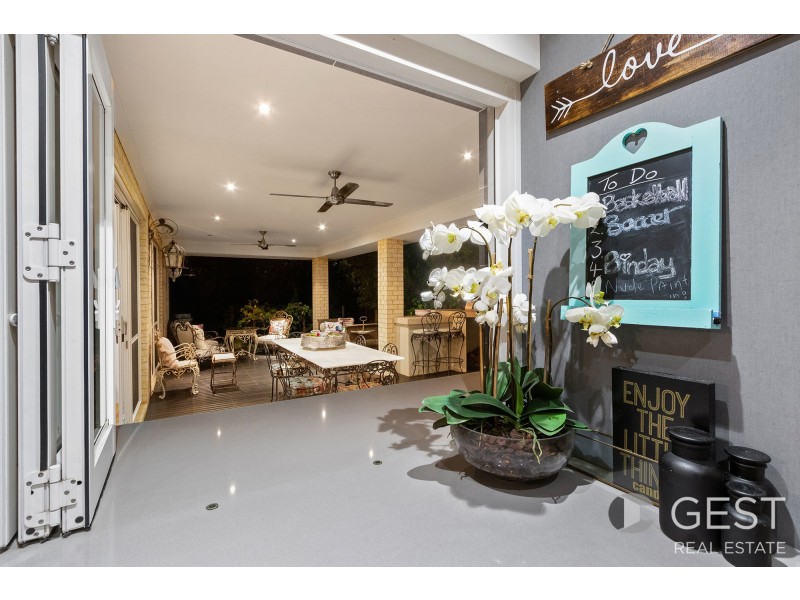 16 MONTICELLO MEANDER, Landsdale WA 6065