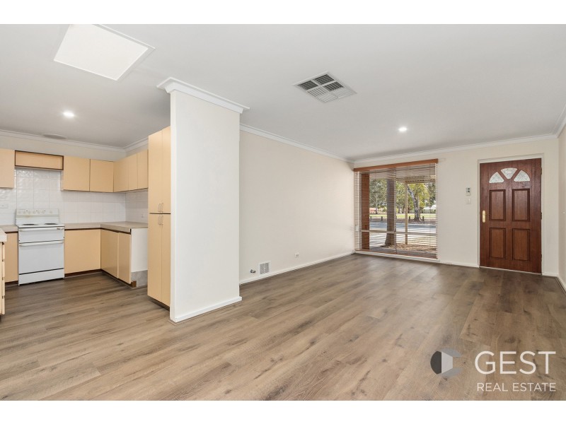 5 MEANDER WAY, Maddington WA 6109