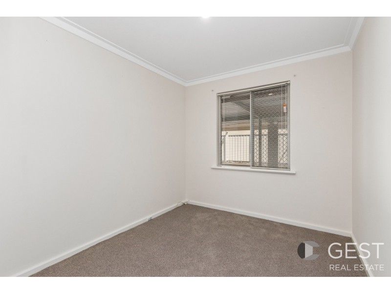 5 MEANDER WAY, Maddington WA 6109