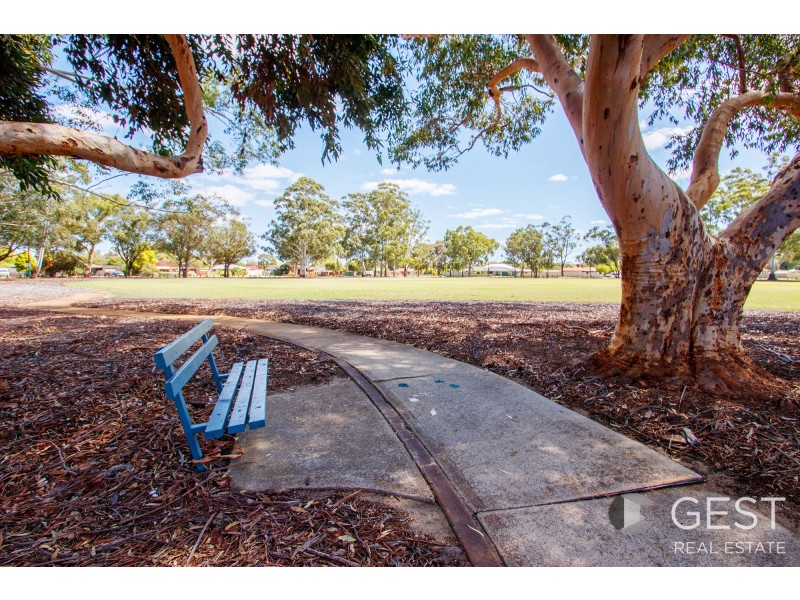 5 MEANDER WAY, Maddington WA 6109