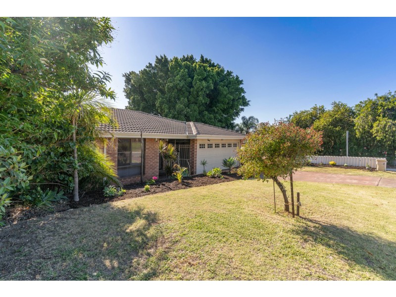 12 CROMWELL ROAD, Alexander Heights WA 6064