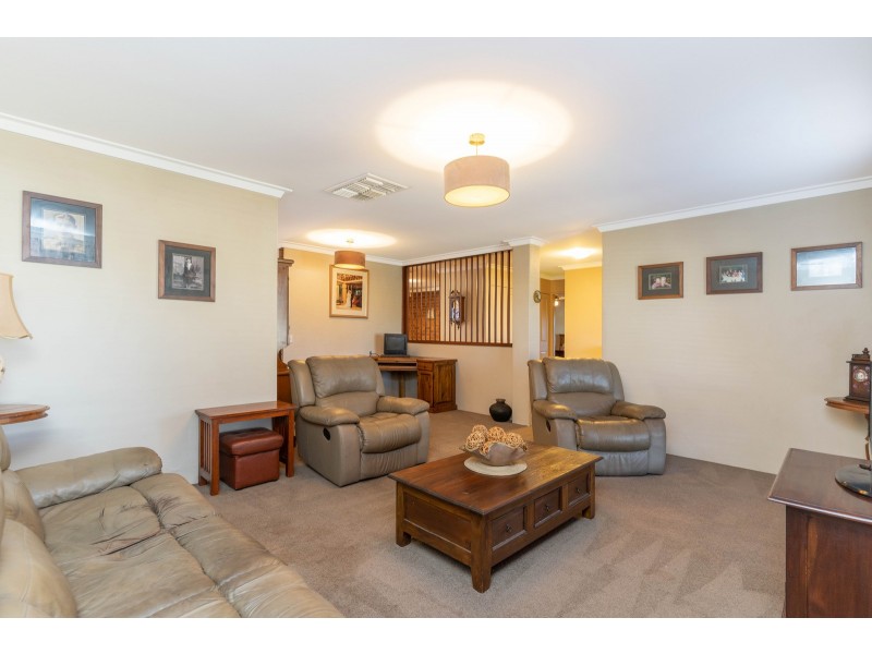 12 CROMWELL ROAD, Alexander Heights WA 6064